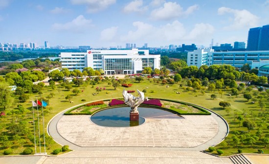 《湖北日報(bào)》頭版報(bào)道：華工科技從激光打標(biāo)起家，蝶變助力C919等國之重器